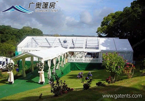 在婚禮篷房內(nèi)舉辦婚禮與在酒店舉辦婚禮有哪些區(qū)別？